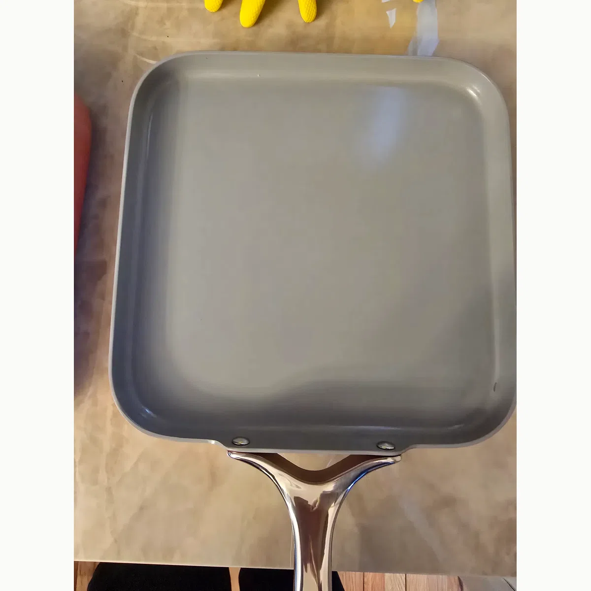 Nice pan