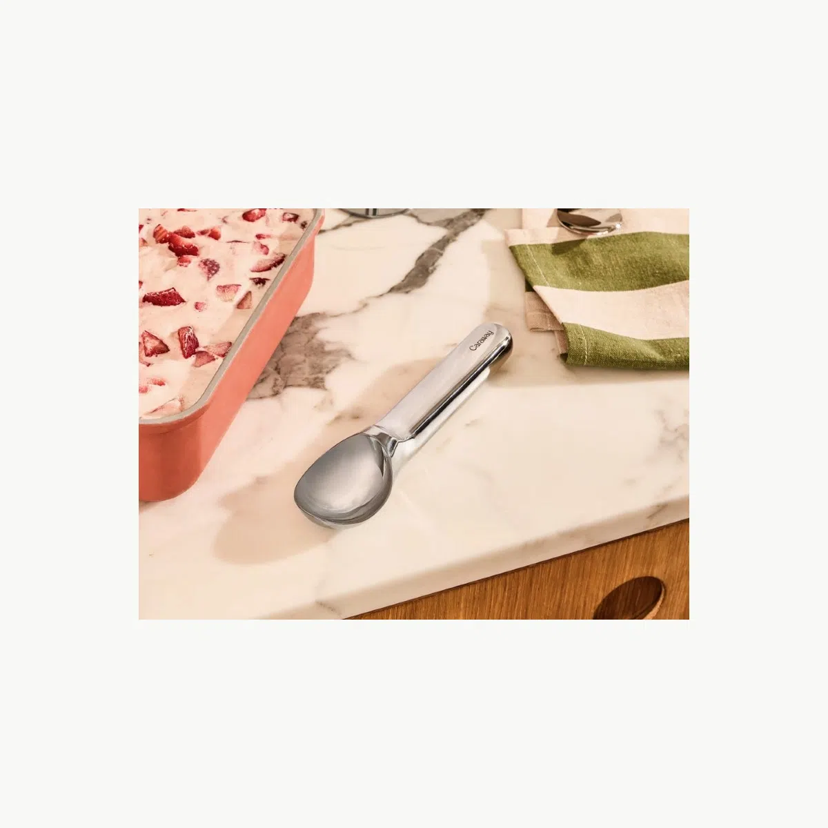 caraway-non-toxic-stainless-steel-ice-cream-scoop-heavy-duty-ergonomic-design-of image 4